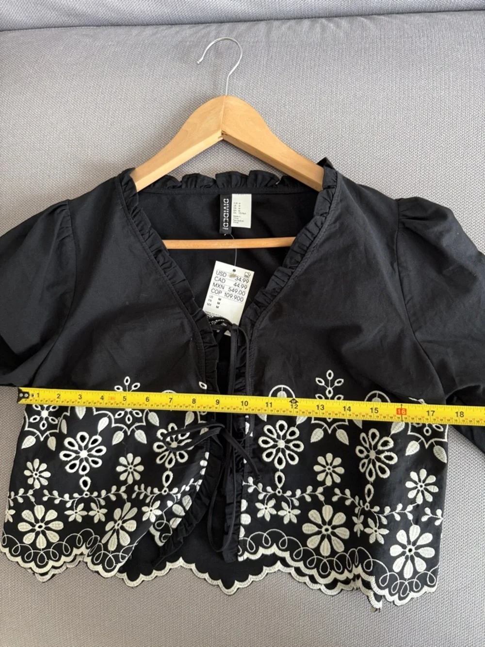 HM Black Embroidered Tie Front Top Size M
NWT - Picture 7 of 8